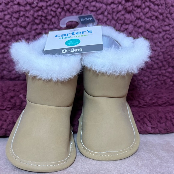 *NWT* 0-3 Month Tan Carter’s Booties - Picture 4 of 6